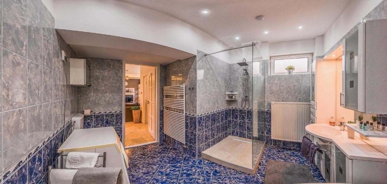 Riverside Apartman**** Miskolc Dış mekan fotoğraf